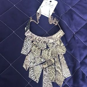 Green snake skin Necklace set